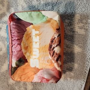 Lesportsac New XL zip Pouch Travel Make up Ice Cream Orange W.J